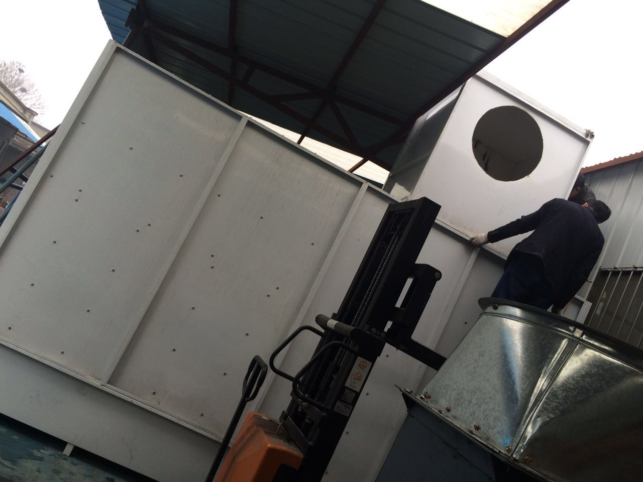 郑州市机械厂安装喷漆房工程